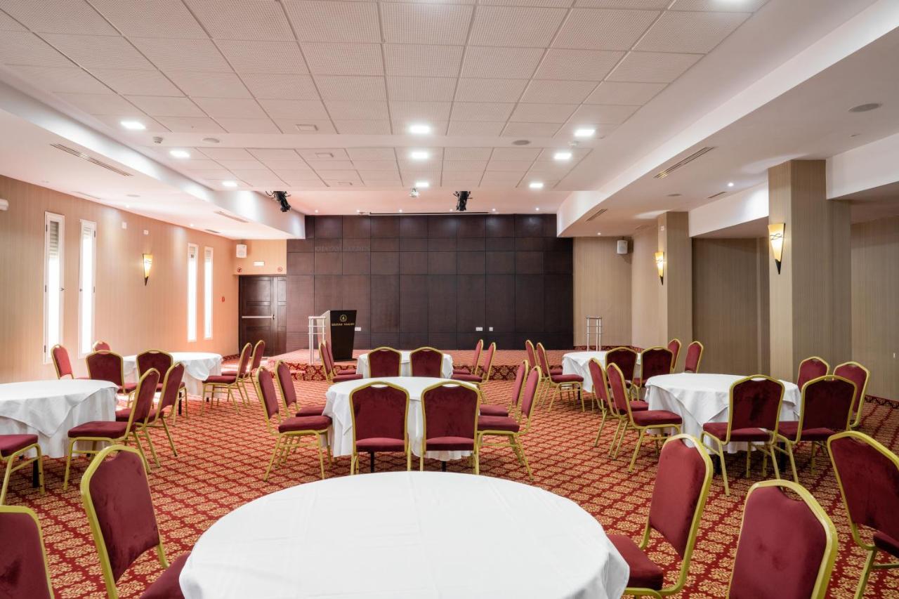 Khayam Garden & Hotel 4*